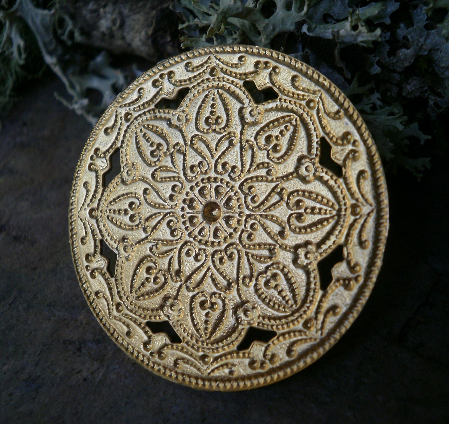 Raw Brass Stamping Round Medalion 35mm from TheTwistedEye on Etsy Studio