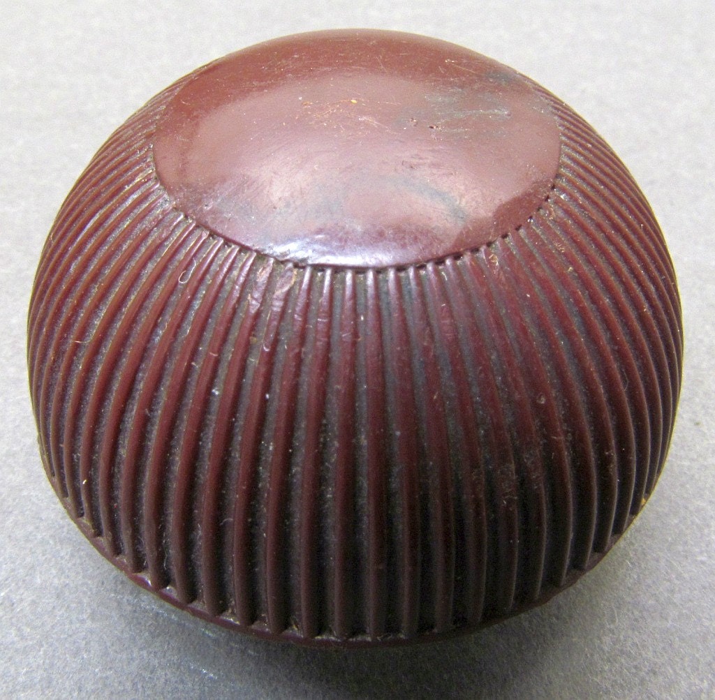 Vintage Zenith brown Bakelite radio knob