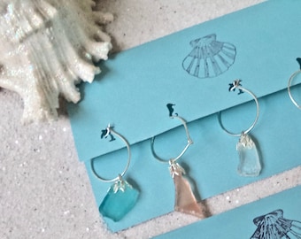 Sea Glass Wine Glass Charms. Our beach wine charms are adorable with their tiny bits of sea glass. Great for a summer party or gift! (8)