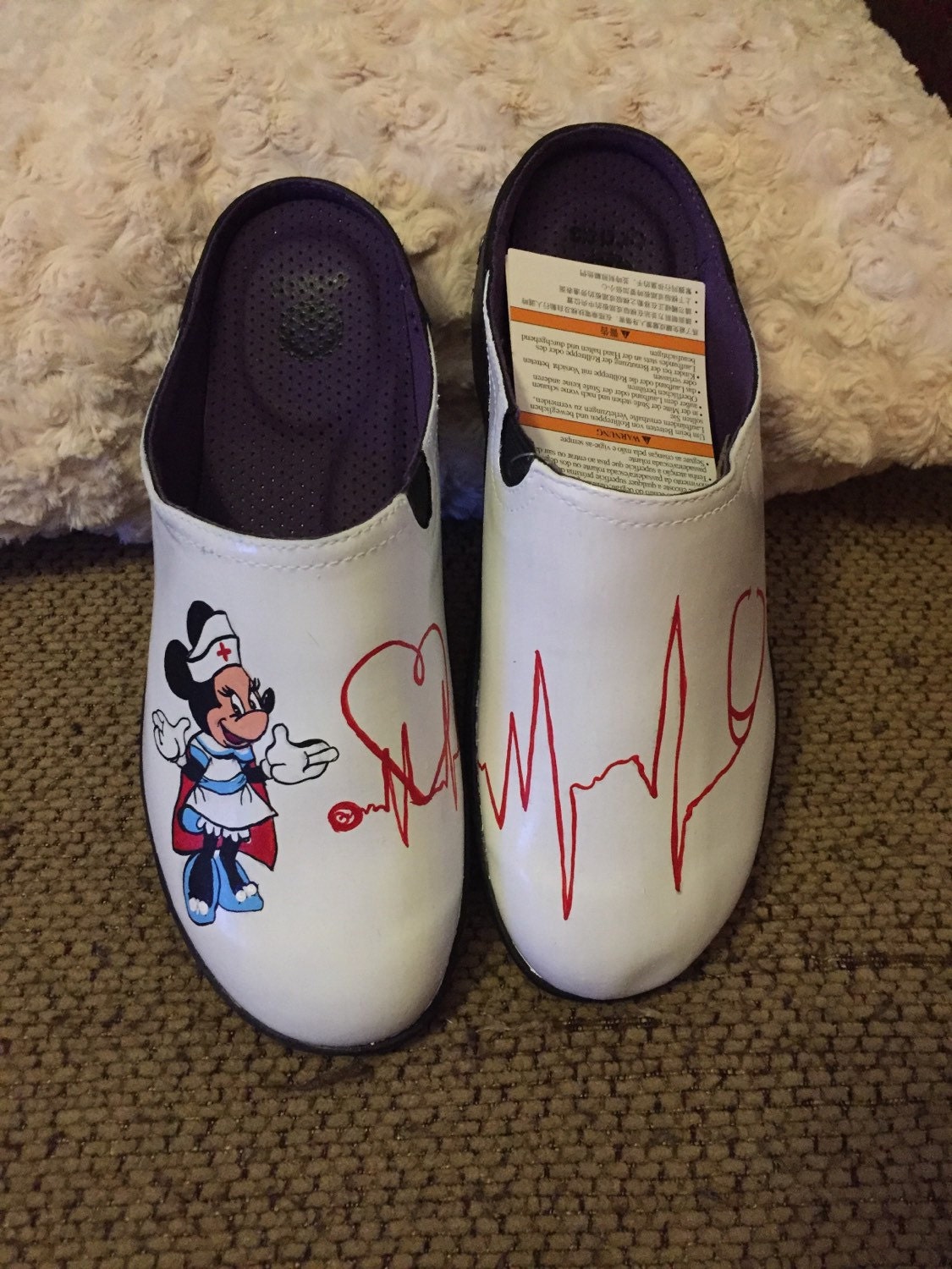 Minnie Inspired Nurse  Crocs  Clogs Size 7 5