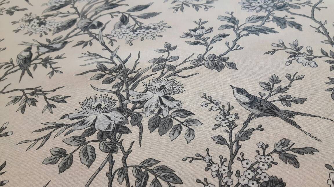 Toile de birds fabric 280 cm/ 110 wide Grey.