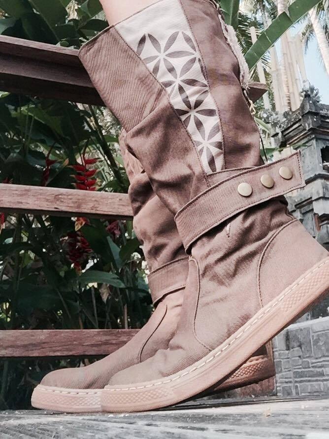 eco friendly vegan boots