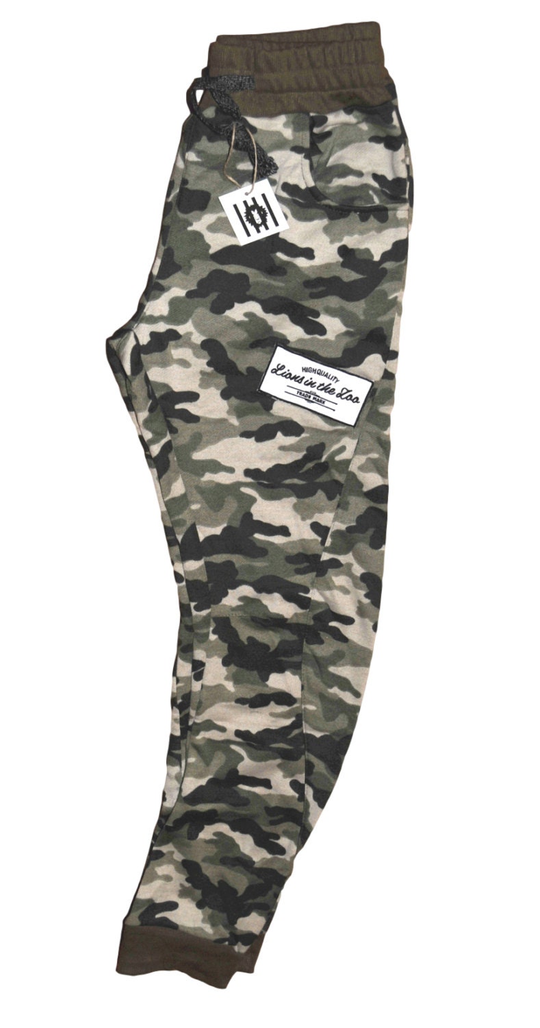 mens skinny camo joggers