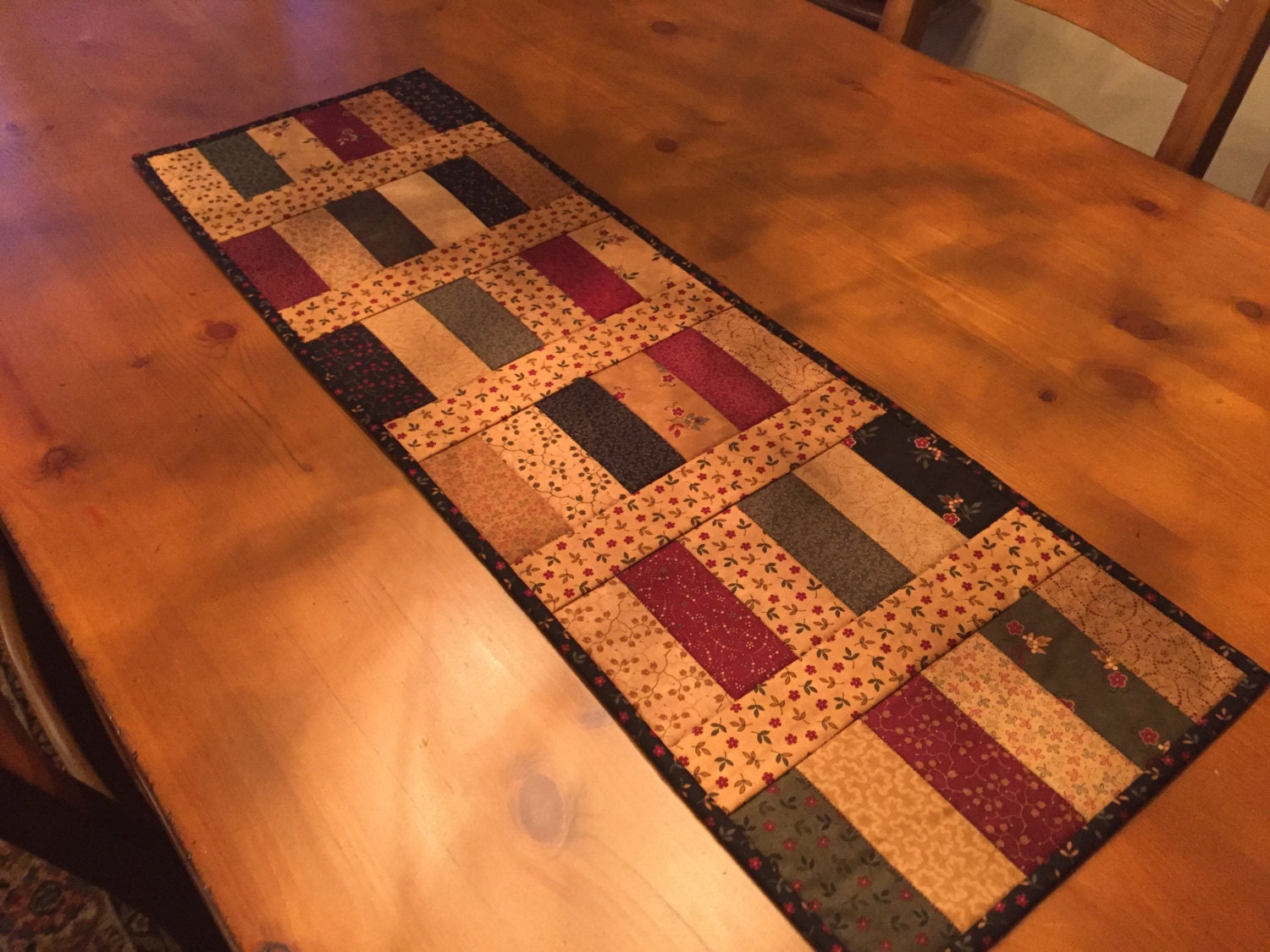 Quilted Table Runner /Country / Primitive Item 1238