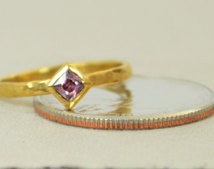 Square Alexandrite Ring, Alexandrite Gold Ring, June's Birthstone Ring, Square Stone Mothers Ring, Square Stone Ring, Alexandrite Ring