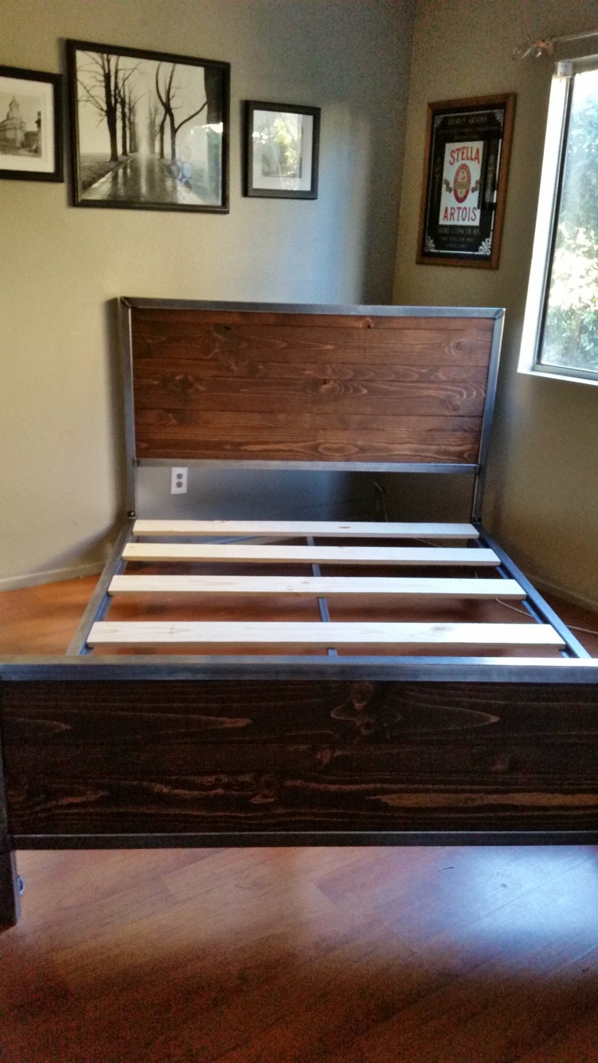 ALEMO BEDModern Metal bed frames by MezaModernDesigns on Etsy