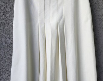 CLEARANCE White Act III skirt