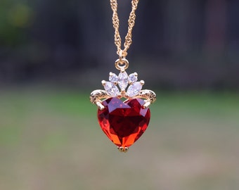 Evie Luxe Gold Necklace, Red Heart Necklace, July Birthday Gift, Descendants, Queen of Hearts, Heart Jewelry, Disney Fan, Valentine's Gift
