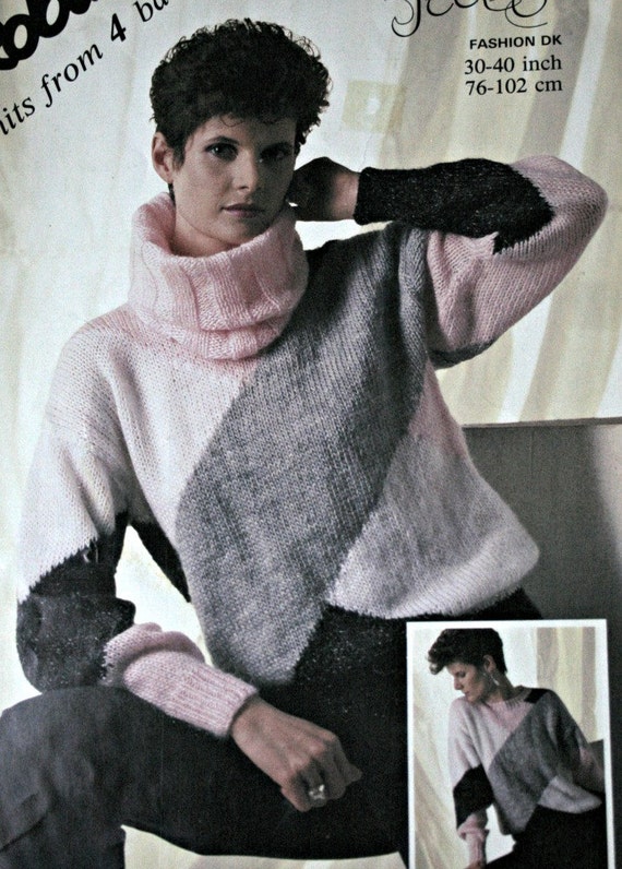 Sweater Knitting Pattern Cowl Robin 13995 Sizes 30 - 40 Inches 76 - 102 cm DK...