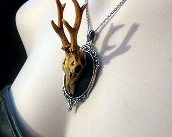 Deer Skull Necklace // Halloween Necklace // Gothic Necklace // Gothic Jewelry // Deer Necklace // Halloween Jewelry // Taxidermy Jewelry