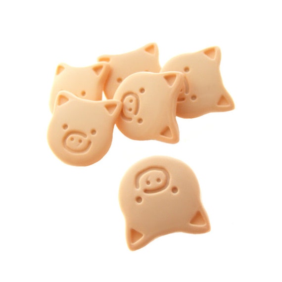 Set of 6 Novelty Farm Animal Shaped Plastic Shank Buttons