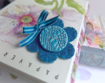 Blue statement Brooch, Felt and Ceramic Flower Brooch, large handmade button brooch, felted pin brooch, gift for her, felt & ceramic pin, uk