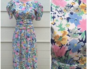 Pretty blue yellow pink floral picnic 80s low back bow dress size medium