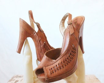 Vintage 70's Woven Leather & Wood Platform Heels Sz 6