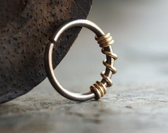 Goldfill Twist, Niobium Nose Ring Hoop, Boho Piercing Jewelry, Niobium & 14/20 Goldfilled Wire, Minimal Nose Jewelry