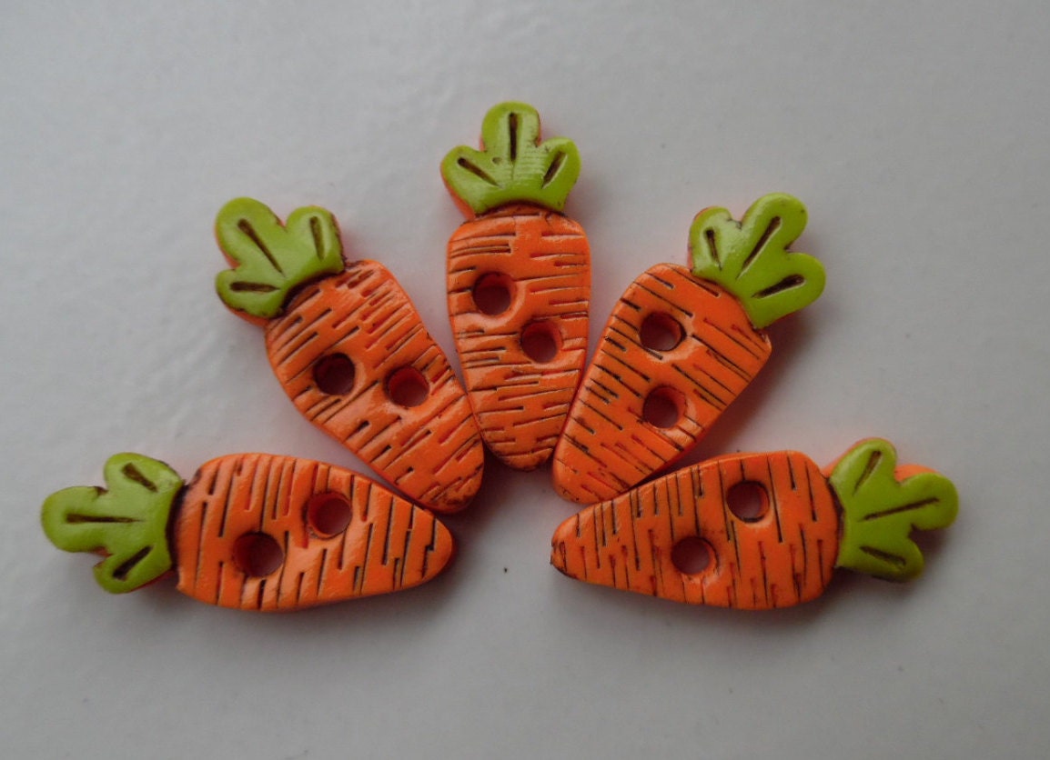 Carrot buttons Set of 5