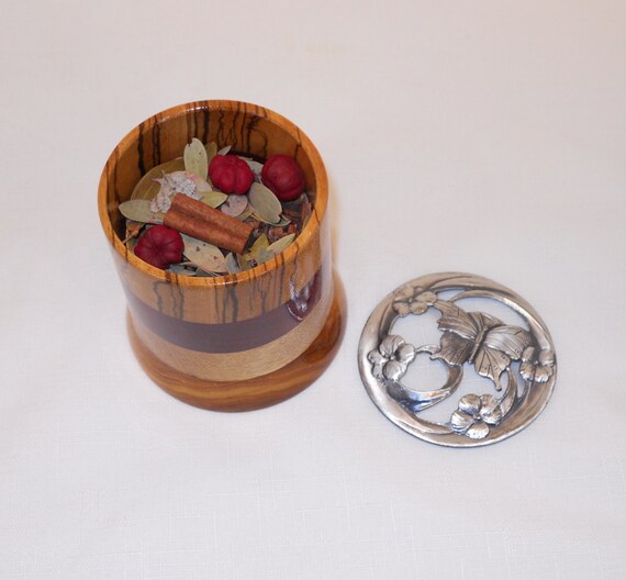 Wooden Potpourri Holder With Removable Lid Scent Cup 116