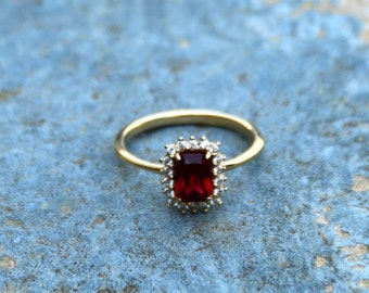 Ruby ring,White gold 14kt,Ruby Jewelry,July Birthstone,Ruby Solitaire Ring,Gold Jewelry,Engagement ring,Statement ring,For her,Birthday Gift
