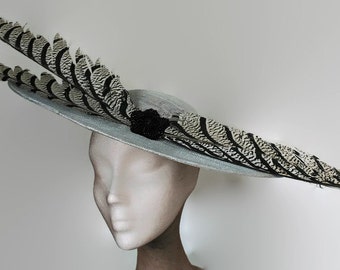Silver grey hat with feathers, kentucky derby hat gray, grey wedding hat, grey ascot hat, races hat silver, tea party hats, grey fascinator