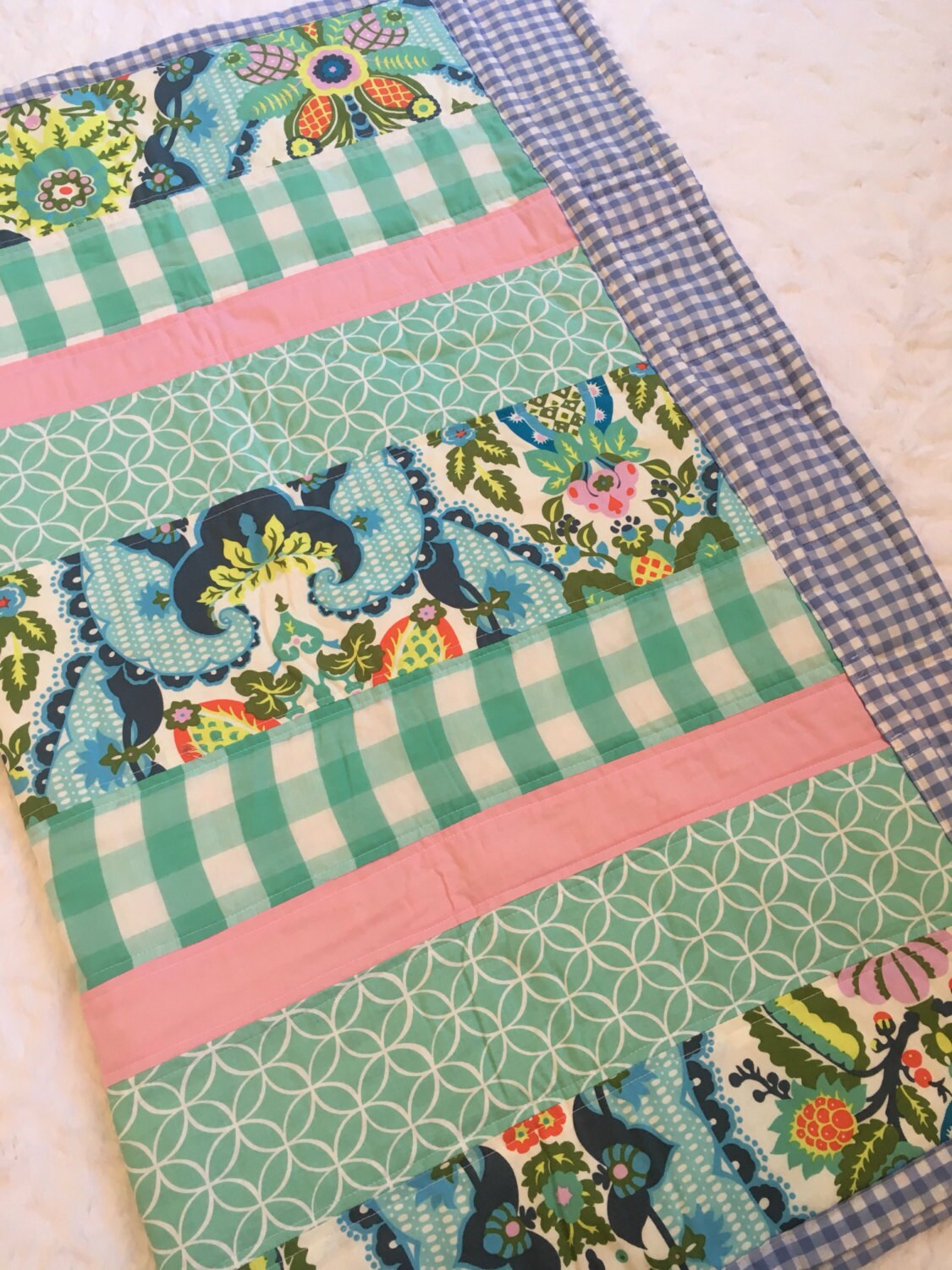 10 off and FREE SHIPPING Gingham and Floral Quilt