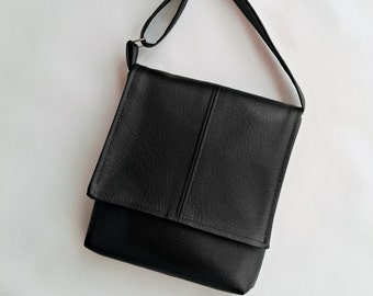 faux leather crossbody messenger bag