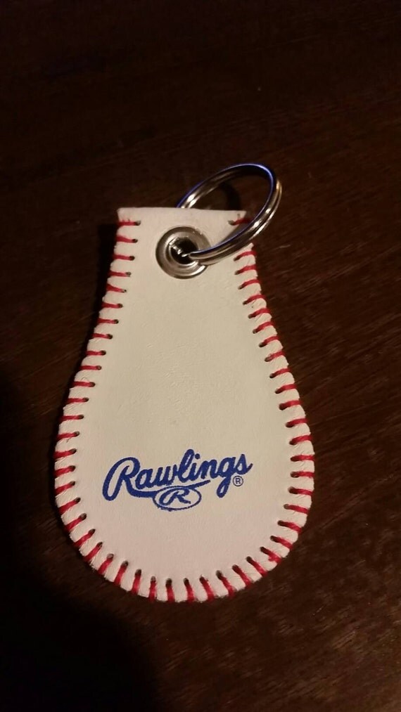 BASEBALL KEYCHAIN