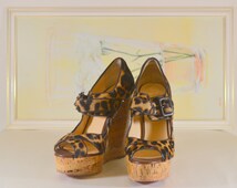 Popular items for red bottoms on Etsy  