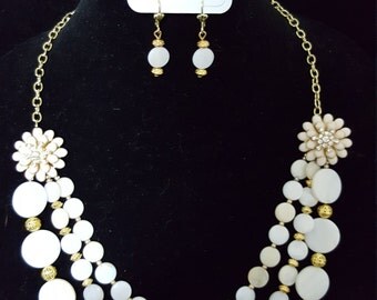 WHITE SEASHELL NECKLACE 3
