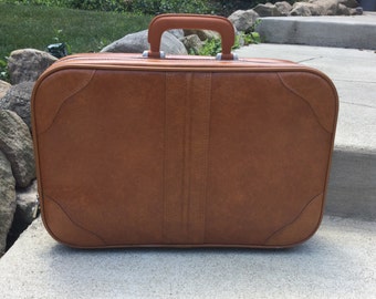 Vintage 1970's Small Tan/Caramel Suitcase