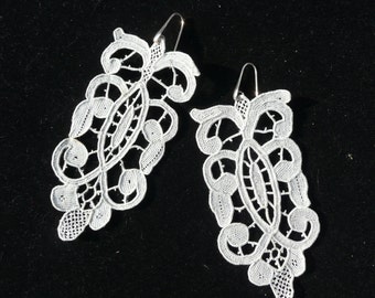 antique 925 Silver mounted lace earrings