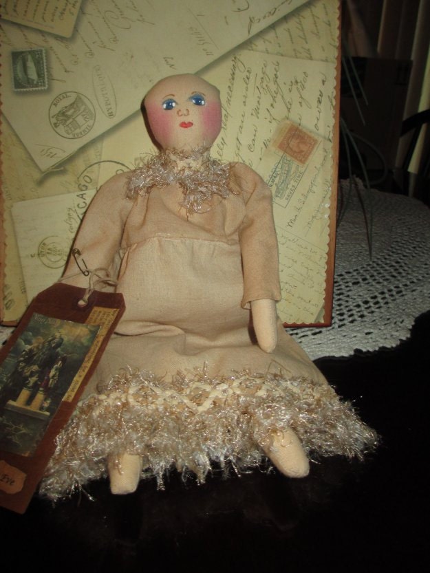 Primitive Shelf Sitter