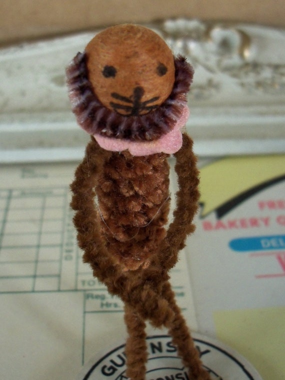 Items similar to Pipe Cleaner Lion Figure / Vintage Craft Supplies