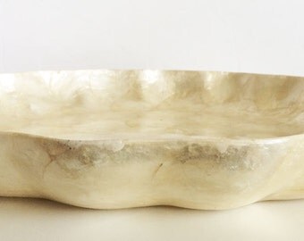 XL Vintage Capiz Mother of Pearl Shell Large Round Scalloped Bowl/Platter/Serving Tray- Philippines 1960s, Golden Yellow