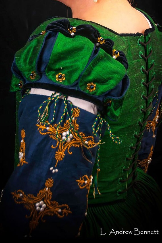 Forepart & Detachable Sleeves Renaissance Tudor
