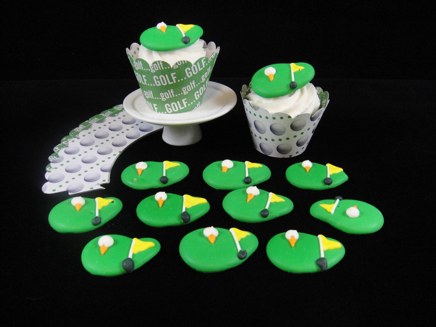 Golf Green Edible Cupcake Toppers and Golf Cupcake Wrapper