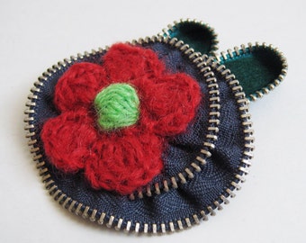 Knitted Red Flower Zipper Brooch Pin