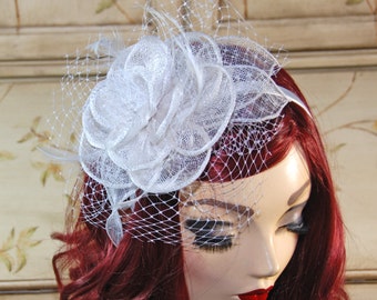 White Fascinator Hat - Kentucky Derby Hat - Tea Party Fascinator - British Wedding Bridal Hat - Kate Middleton hat