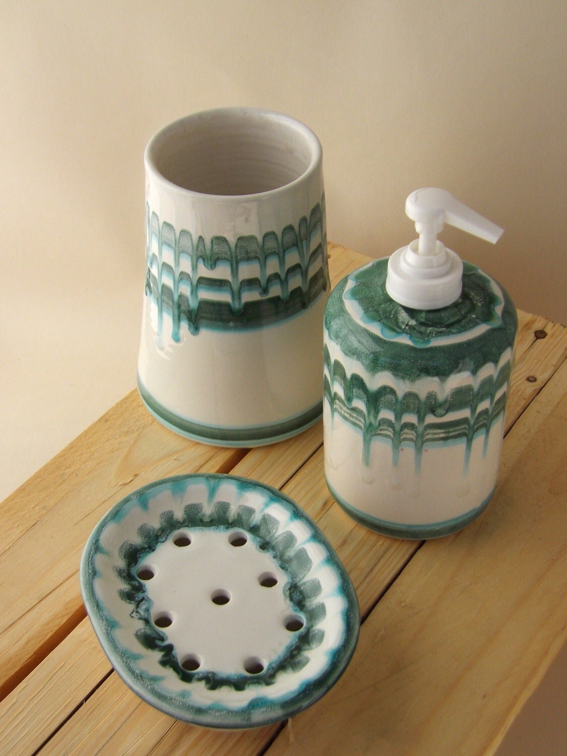 Bathroom set sage green Ceramic soap dish soap pump dispenser