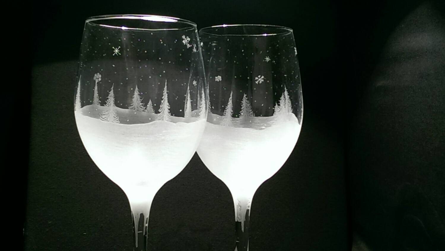 Winter wine glass Holiday Christmas Scene Stemware