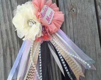 Mother to Be Pin. Mommy to be Pin, Babyshower Pin, Mom Mum Mothers Day Pin, Mother of the Bride Pin. Mom to be Pin, Mommy to be corsage