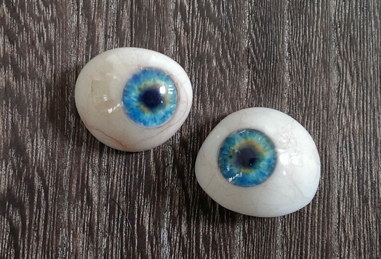 What Do Glass Eyes Look Like