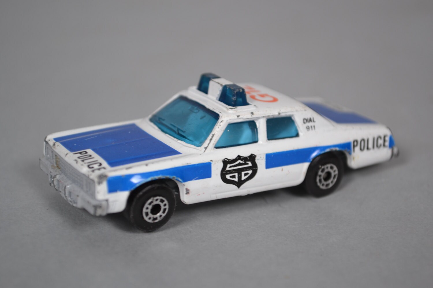 Matchbox Lesney Superfast Plymouth Gran Fury Police Car No.10F