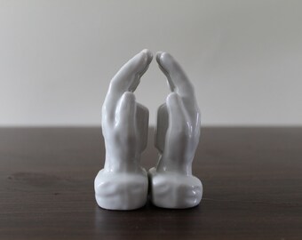 Prayer Hands Salt and Pepper Shaker / Religious / Catholic / Ceramic / White