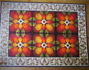 Beautiful Vintage Needlework Table Runner/Wall Hanging.