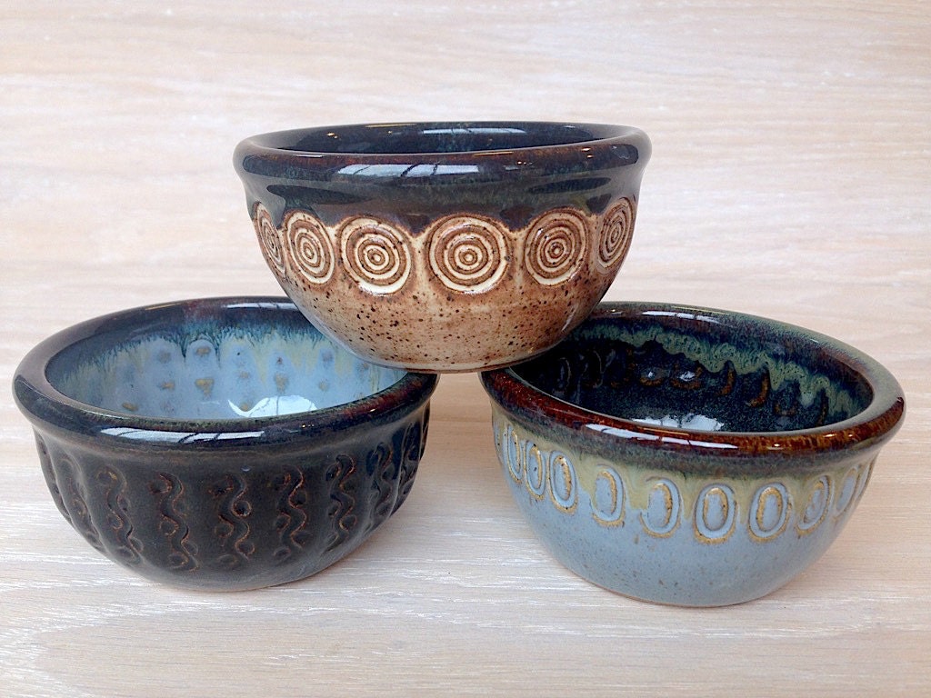 set of three small pottery bowls spice bowls snack bowls
