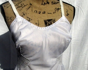 Vintage full slip circa 1980s EBV00007