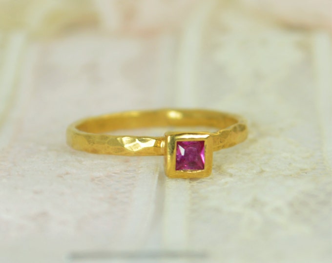 Square Ruby Engagement Ring, 14k Gold, Ruby Wedding Ring Set, Rustic Wedding Ring Set, July Birthstone, Solid Gold, Gold Ruby Ring