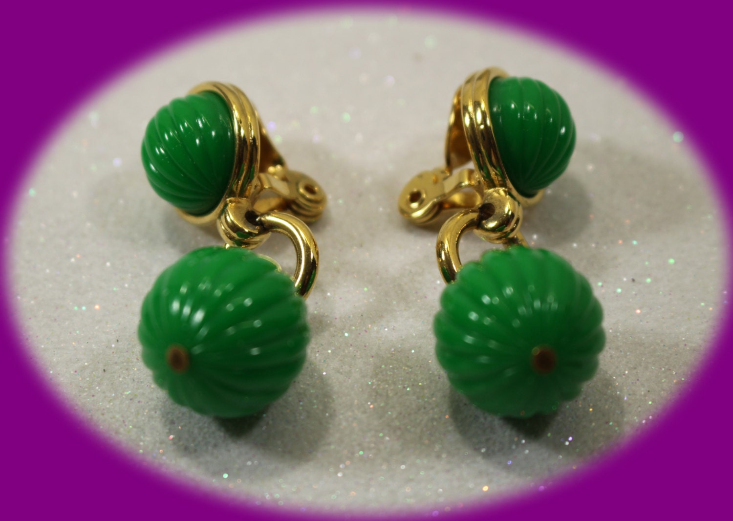 Vintage Green Earrings Green Balls Acrylic Earrings Clip ons