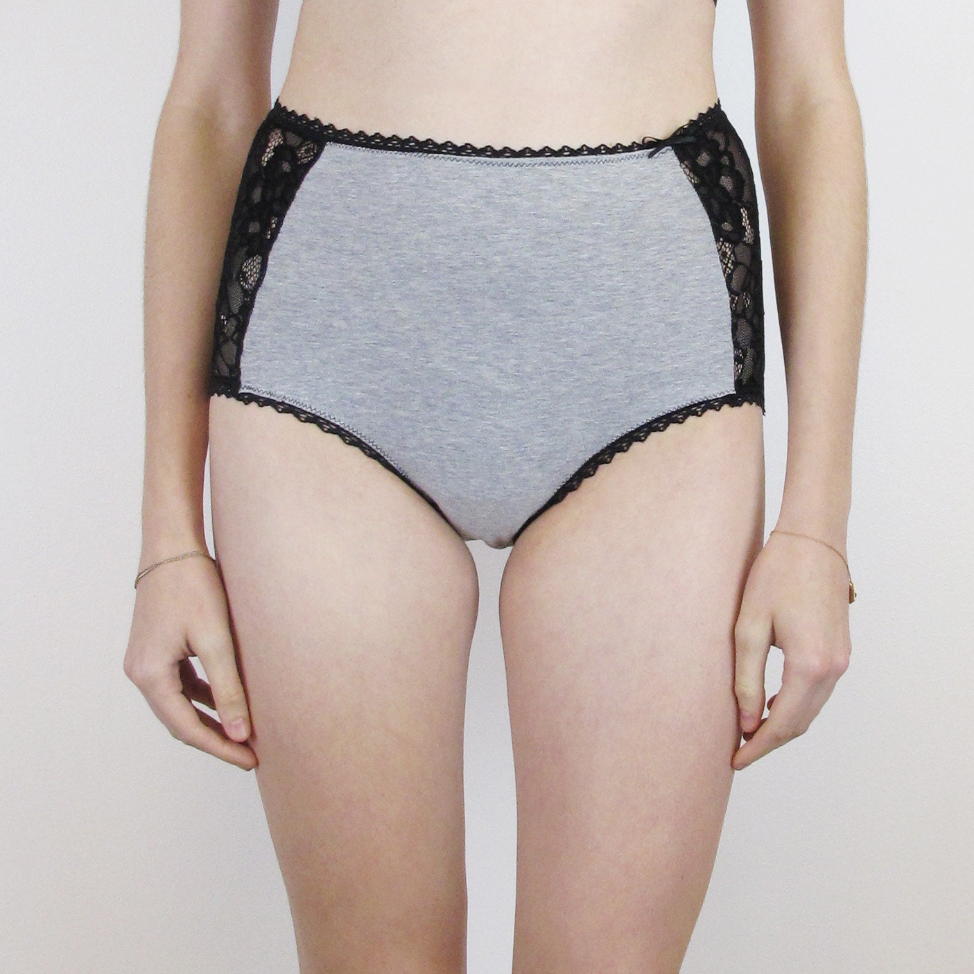 High waisted panties in grey cotton jersey and by PetaleDeFleur