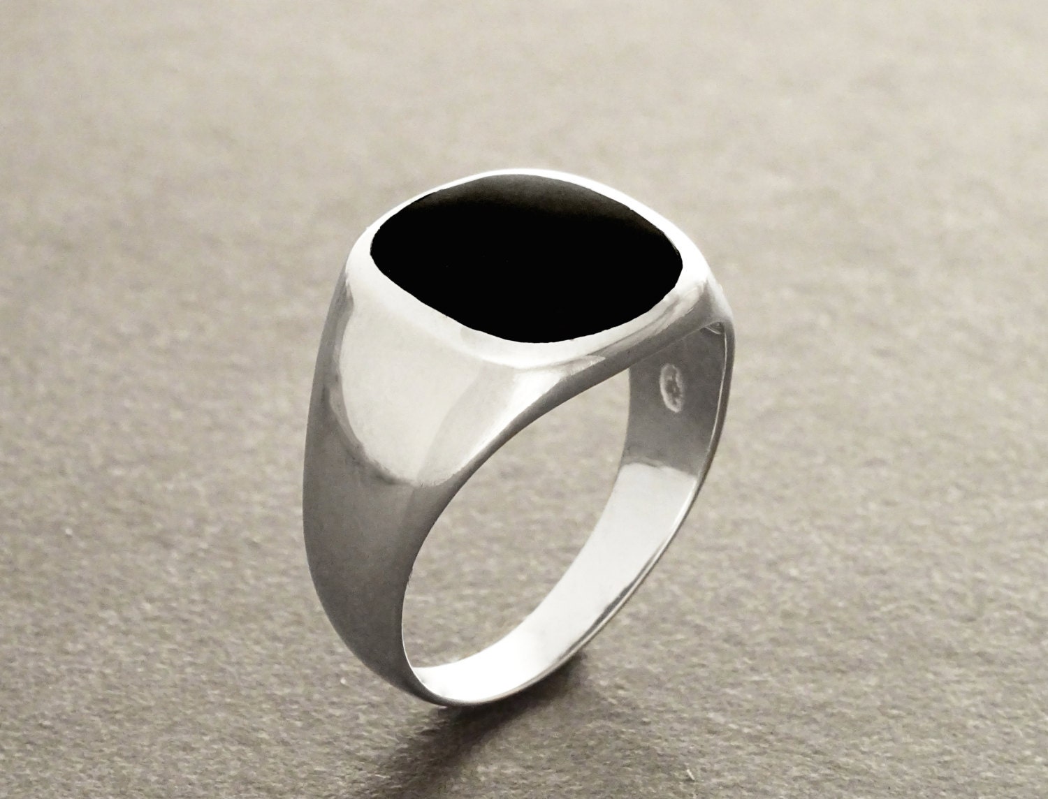 black onyx silver ring